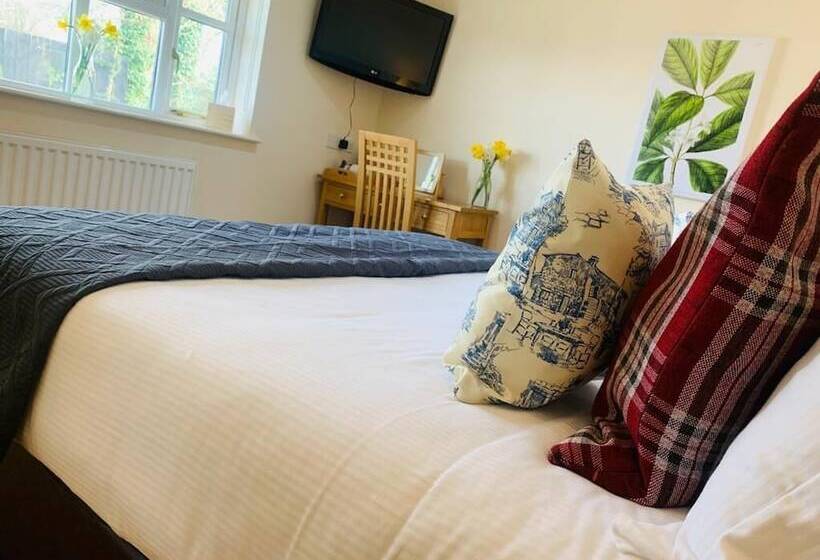 Отель George & Dragon Country House