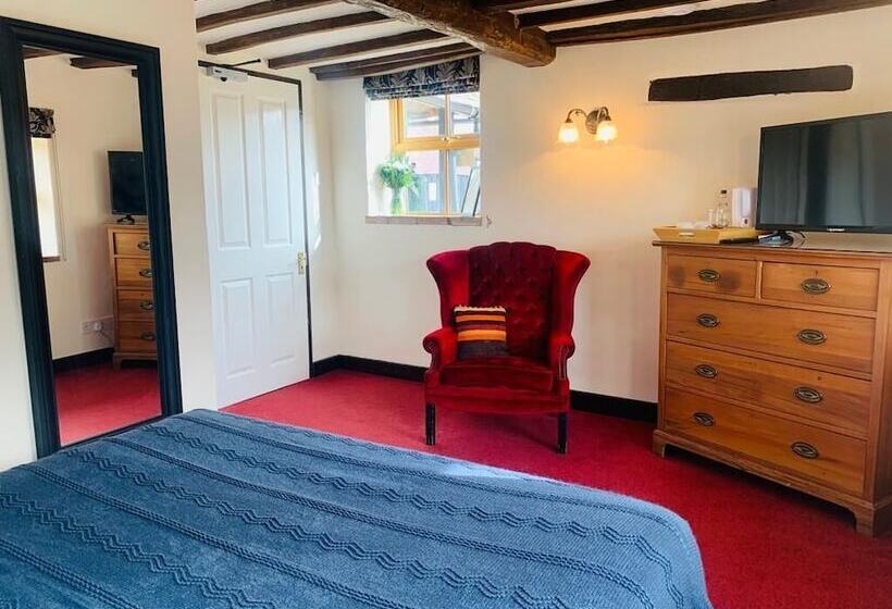 Отель George & Dragon Country House