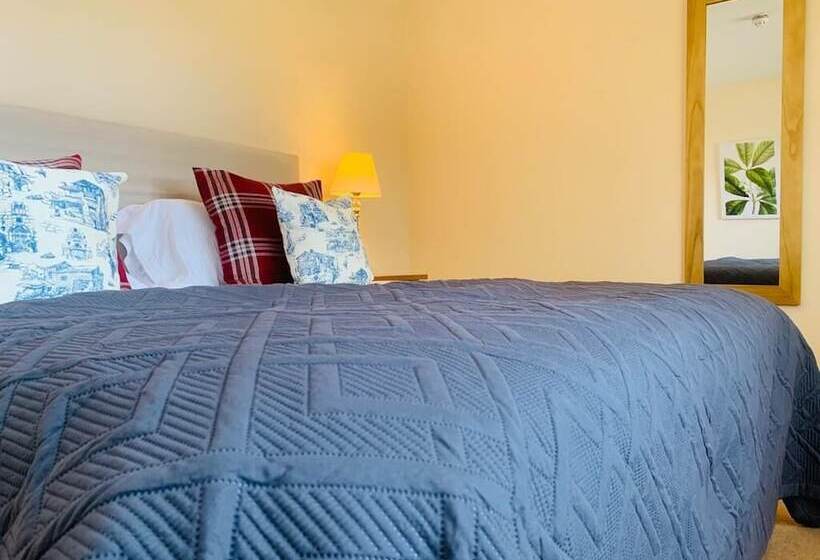 Отель George & Dragon Country House