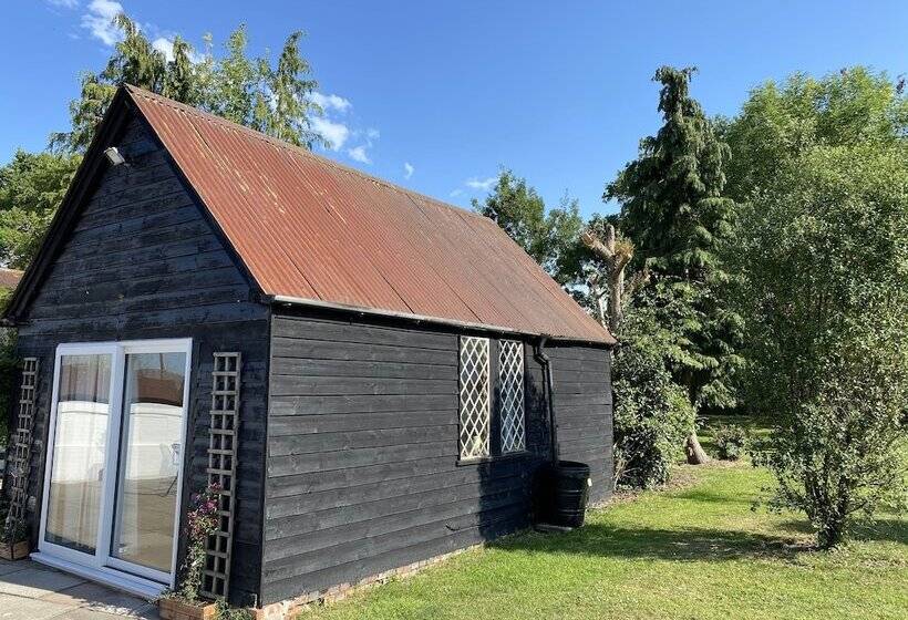 Отель George & Dragon Country House