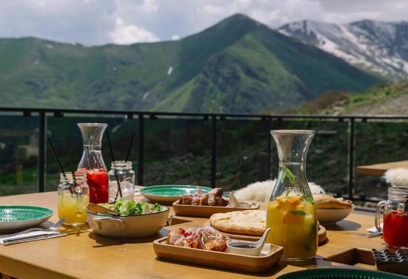 هتل Gudauri Lodge