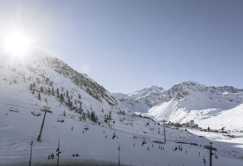 Отель Hôtel Le Levanna By Les Etincelles