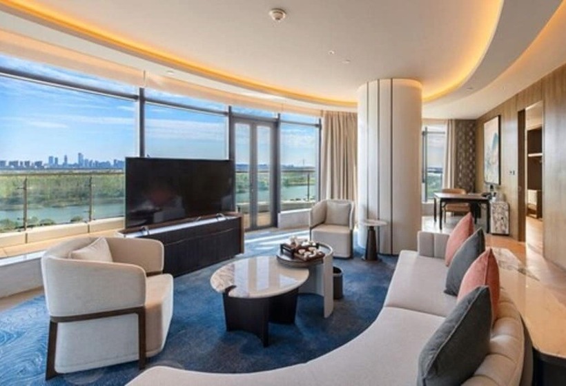 هتل Hualuxe Nanjing Yangtze River