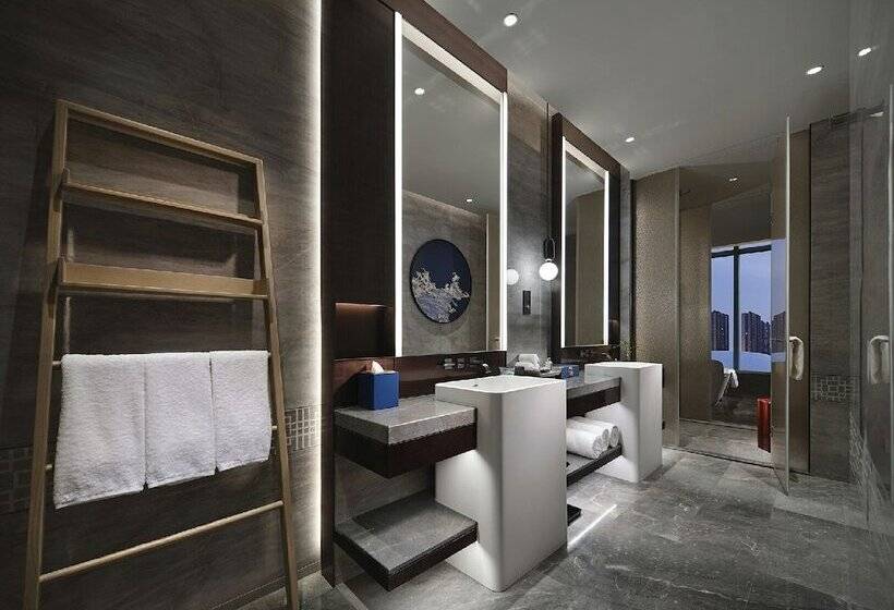 هتل Hualuxe Nanjing Yangtze River