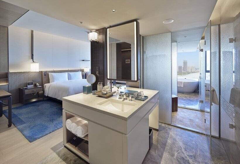 هتل Hualuxe Nanjing Yangtze River