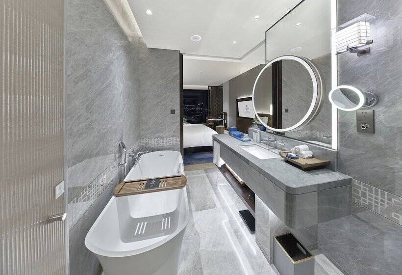 هتل Hualuxe Nanjing Yangtze River