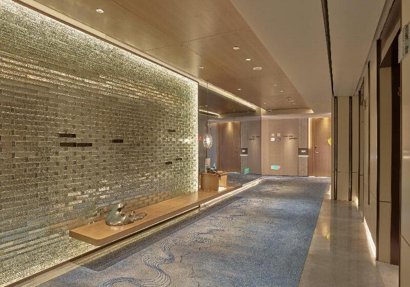 هتل Hualuxe Nanjing Yangtze River