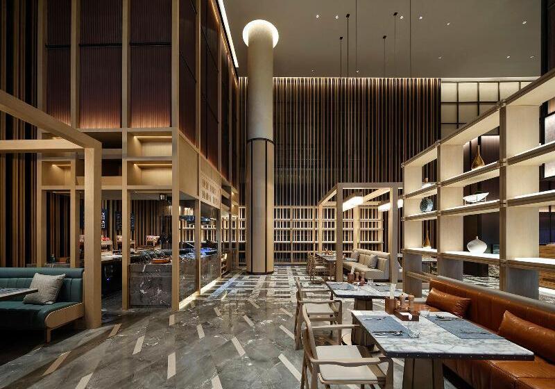 هتل Hualuxe Nanjing Yangtze River