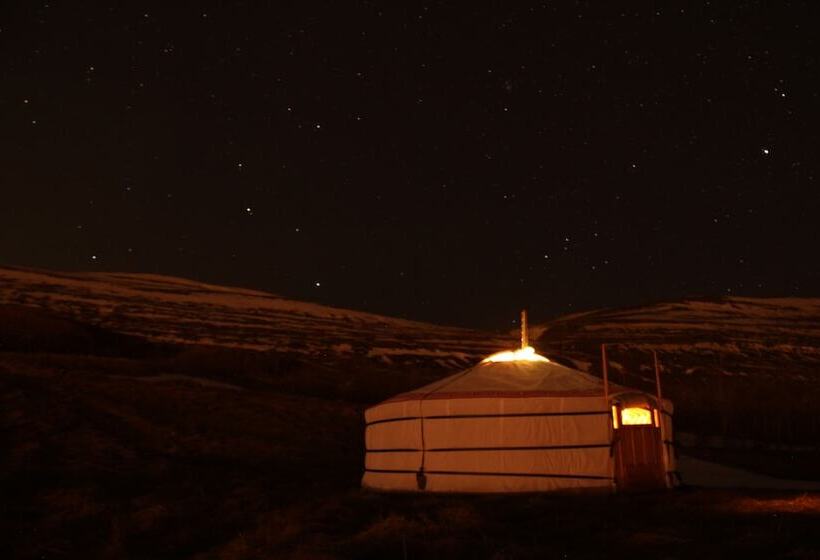 هتل Iceland Yurt