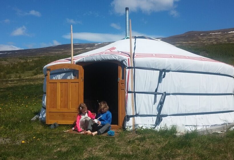 هتل Iceland Yurt