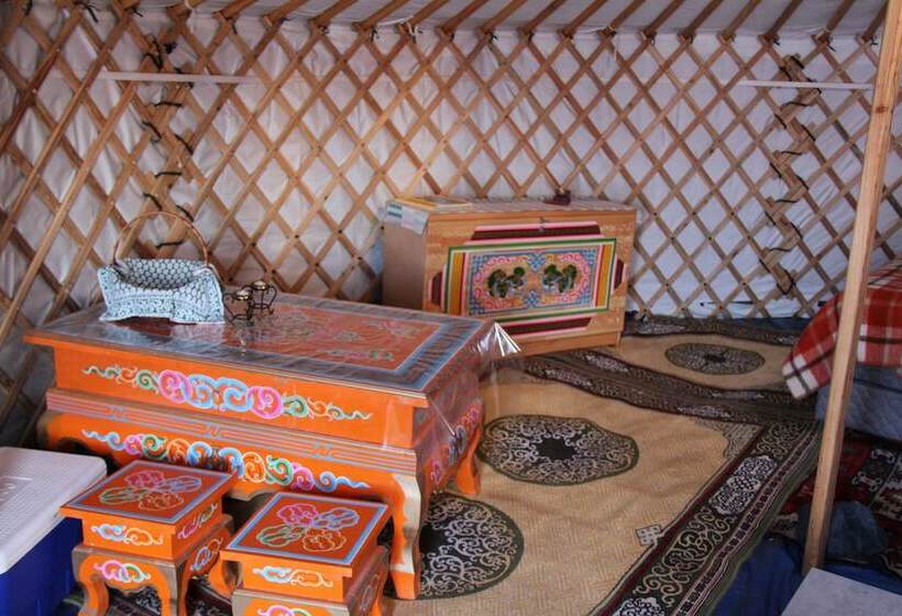 هتل Iceland Yurt