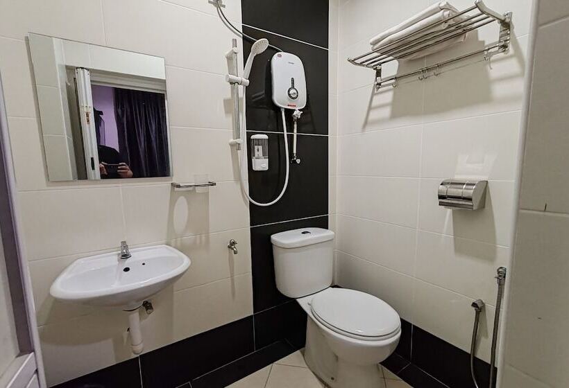 فندق Kuang Hua Sitiawan Near To