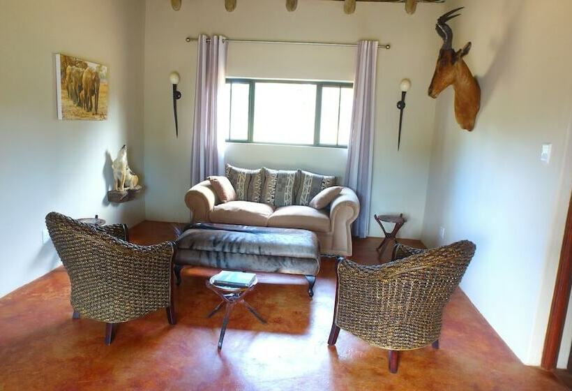 ホテル Kudumela Bush Lodge