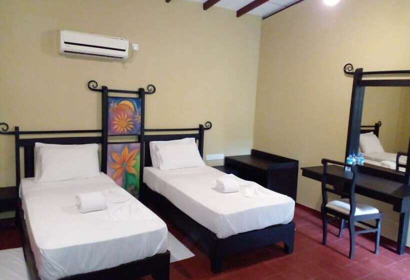 Отель Lavendish Country Resort