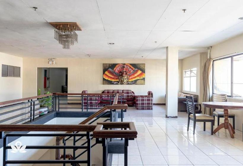 فندق Middle Town Inn