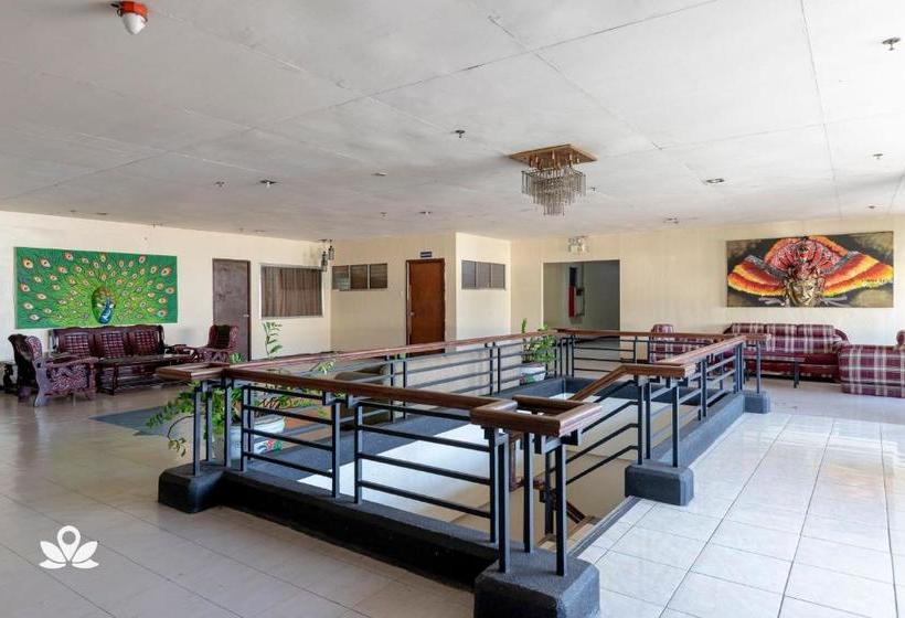 فندق Middle Town Inn