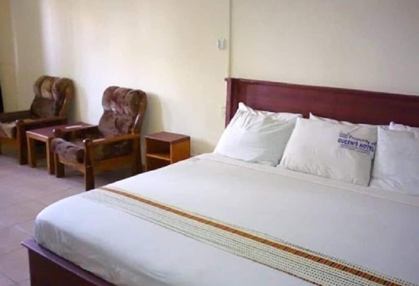 فندق Queens