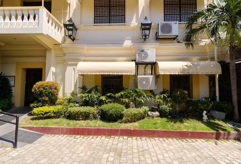 酒店 Reddoorz Plus @ Calle Crisologo Vigan