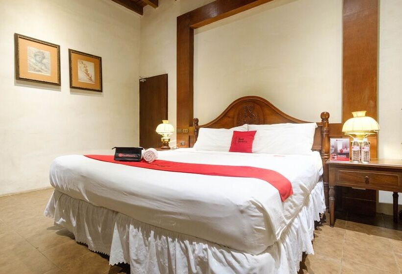 酒店 Reddoorz Plus @ Calle Crisologo Vigan