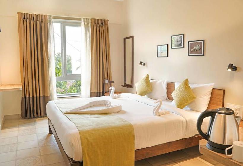 Отель Sharayu One