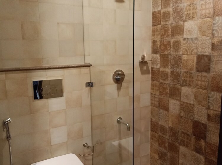 Отель Sharayu One