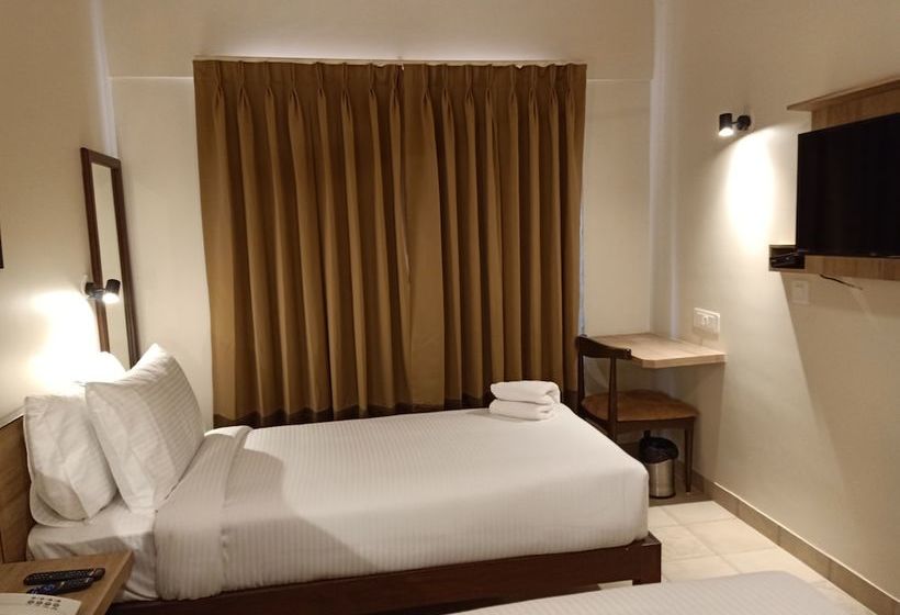 Отель Sharayu One