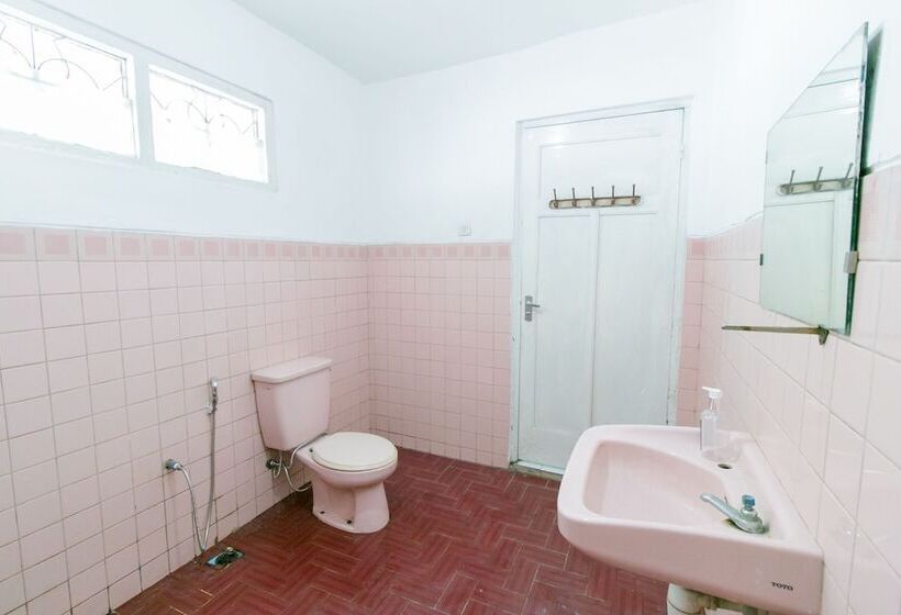 Отель Mustika Widyasari Redpartner