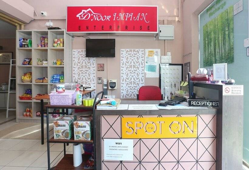 호텔 Spot On 89796 D Noor Budget Inn