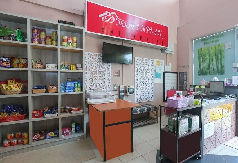 호텔 Spot On 89796 D Noor Budget Inn