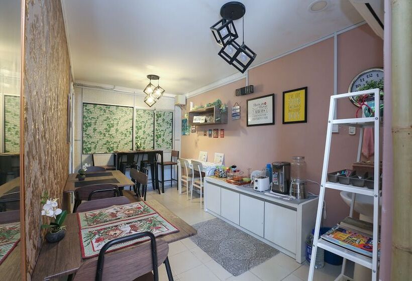 호텔 Spot On 89796 D Noor Budget Inn