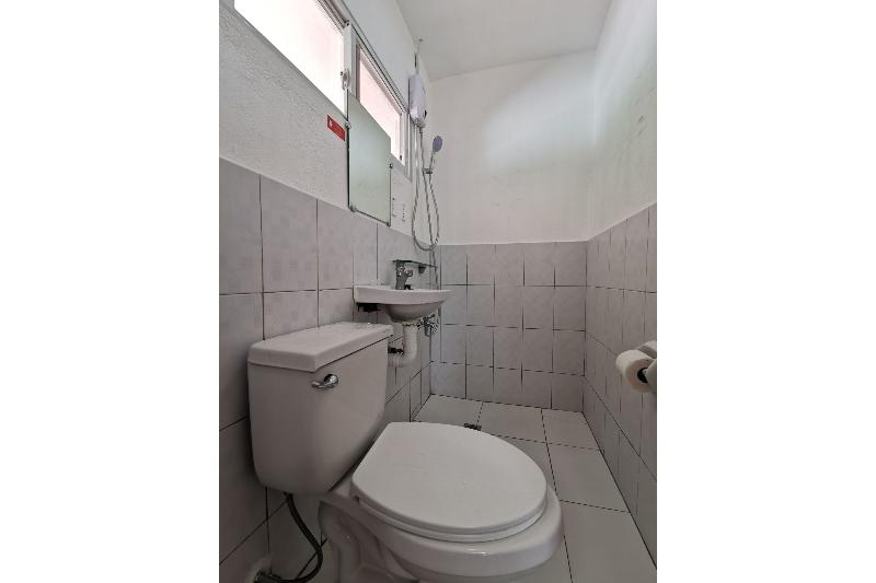 酒店 Sunrise 888 By Oyo Rooms