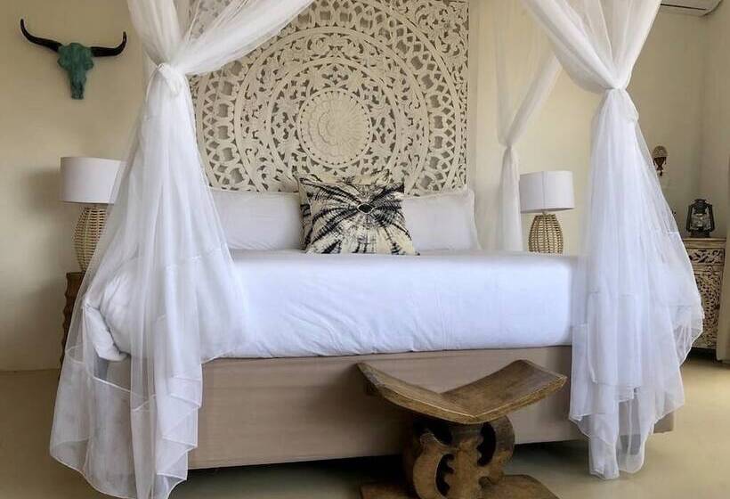 בית מלון כפרי The Wild Blue Lodge Safari & Spa