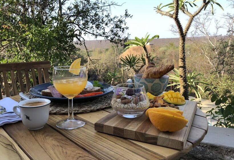 בית מלון כפרי The Wild Blue Lodge Safari & Spa