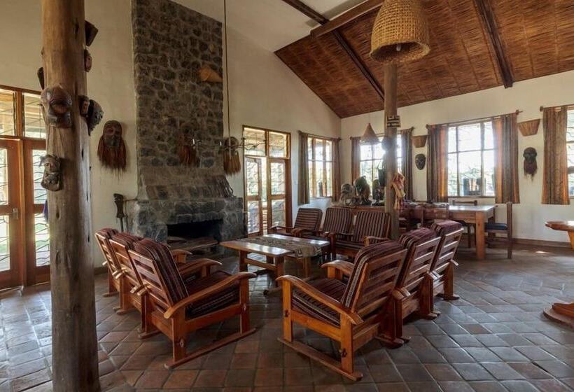 هتل Travellers Rest