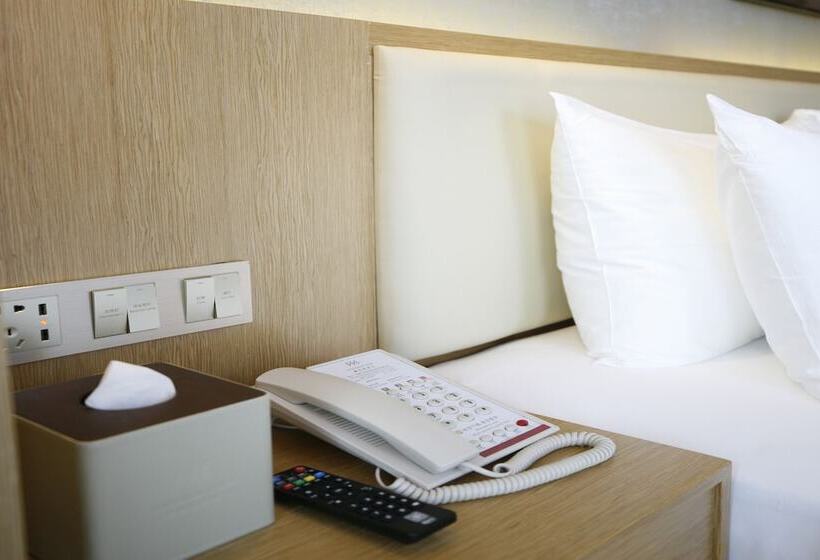 Manhatton Hotel Guangxi Univeristy