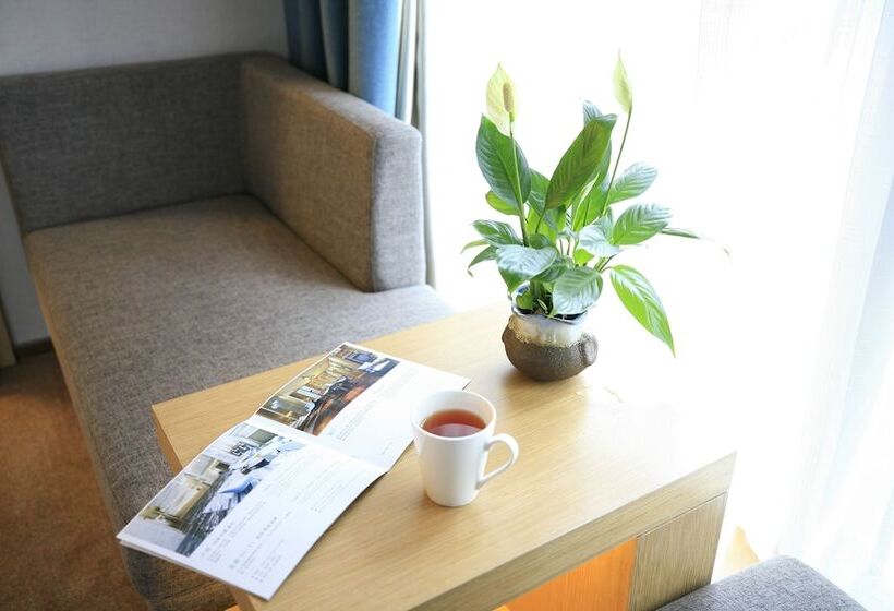 Manhatton Hotel Guangxi Univeristy