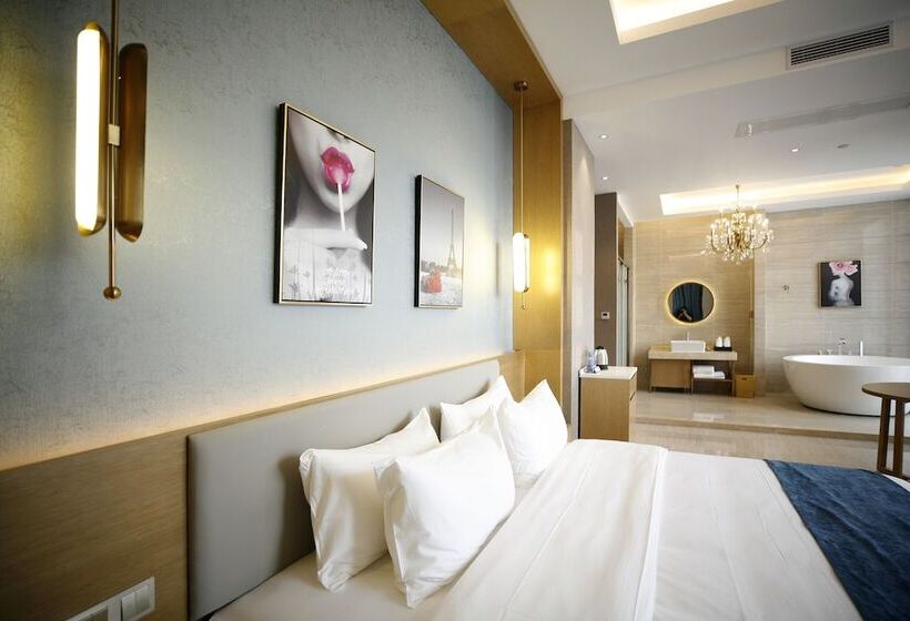 Manhatton Hotel Guangxi Univeristy