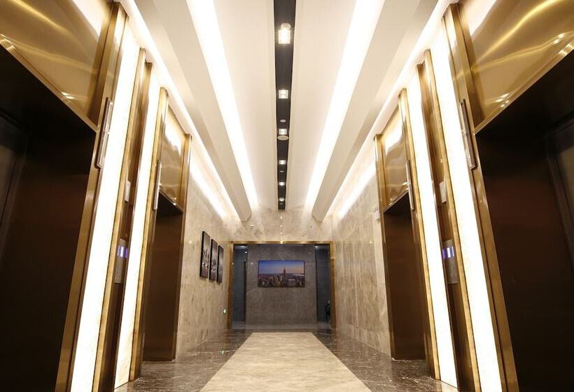 Manhatton Hotel Guangxi Univeristy