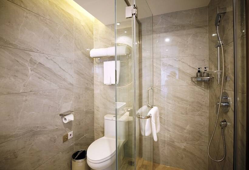 Manhatton Hotel Guangxi Univeristy