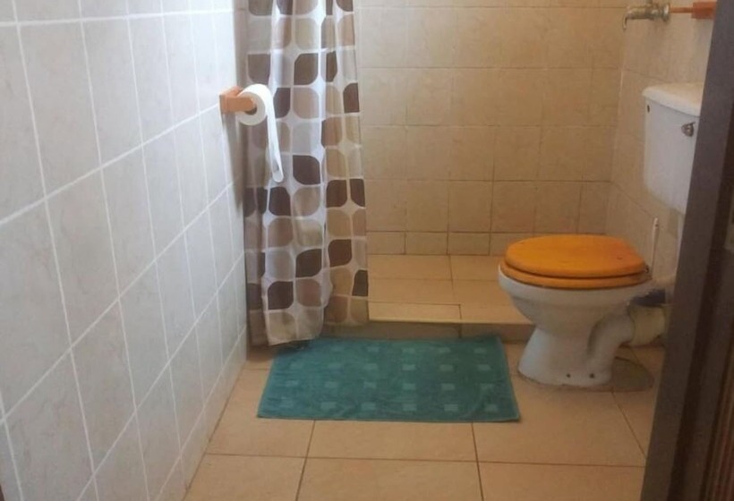 پانسیون Airport Guesthouse