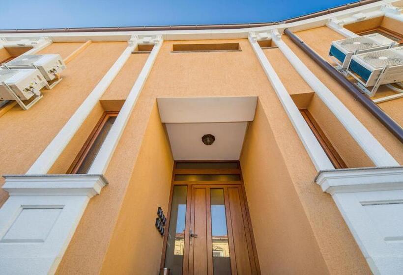 پانسیون Bucur 9