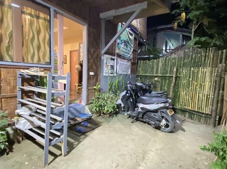 پانسیون Daltans Home Stay Siargao