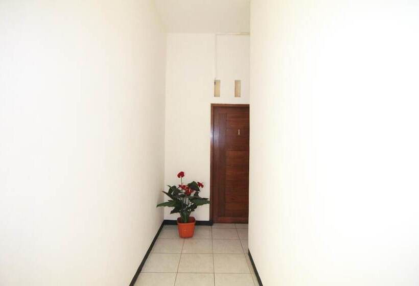 ペンション Mp Hotel Purwakarta