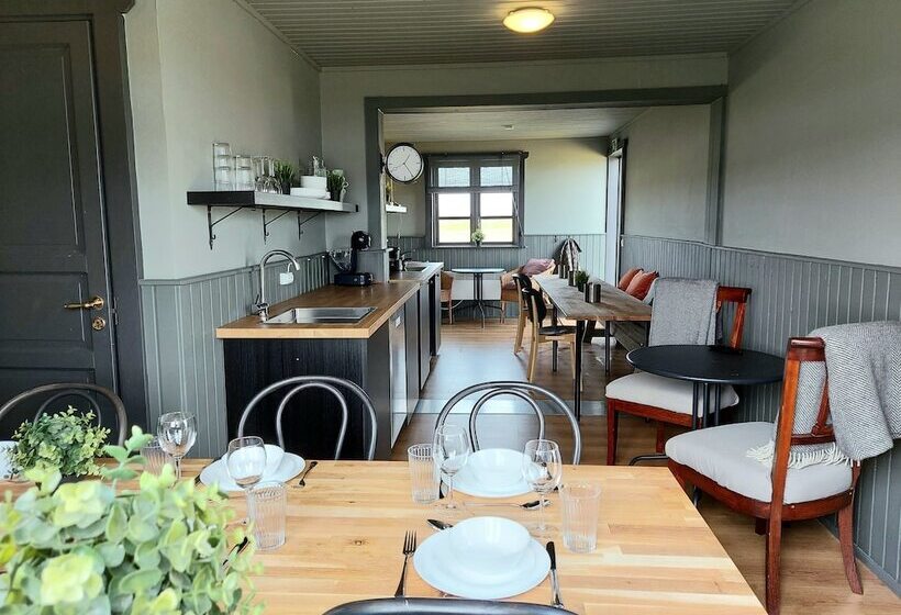 پانسیون Riverfront Lodge