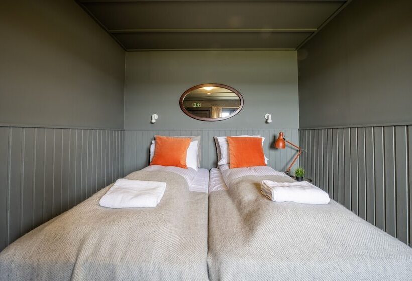 پانسیون Riverfront Lodge