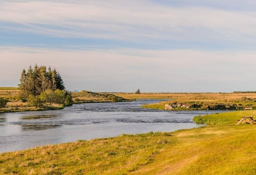 پانسیون Riverfront Lodge