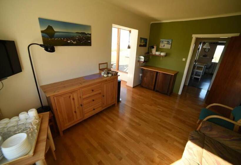 پانسیون Suður Bár Guesthouse