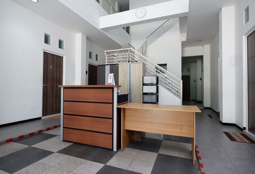 Sunshine Hostel By Oyo Rooms