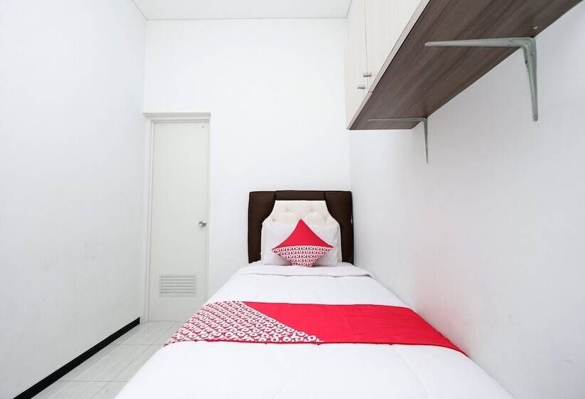 Sunshine Hostel By Oyo Rooms