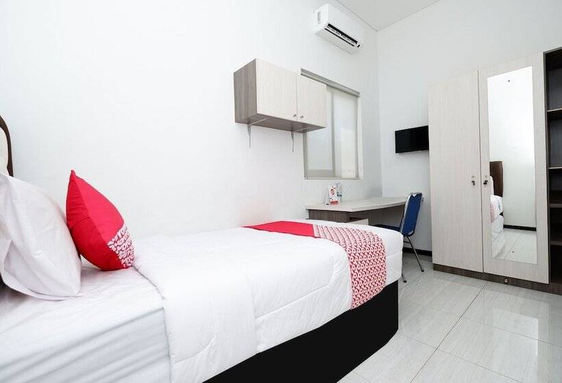 Sunshine Hostel By Oyo Rooms